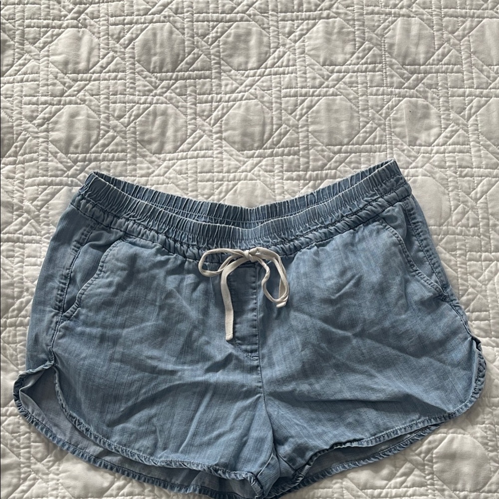 LOFT outlet Light Blue chambray Athletic Shorts